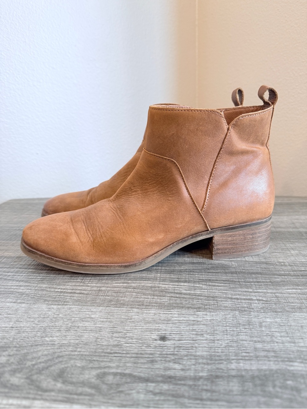 Women’s Lucky Brand Tan Leather Ankle Boots - Classic Chelsea Style